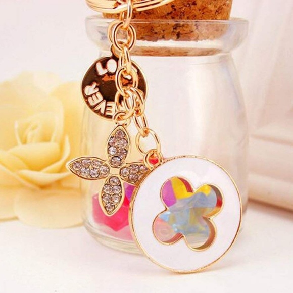 Four-leaf Clover Crystal Rhinestone Keychain - Picture 4 of 5